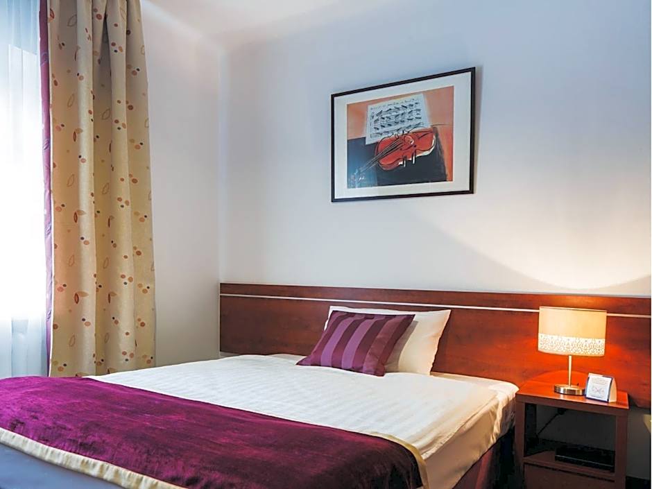 Hotel Chmielna Warsaw