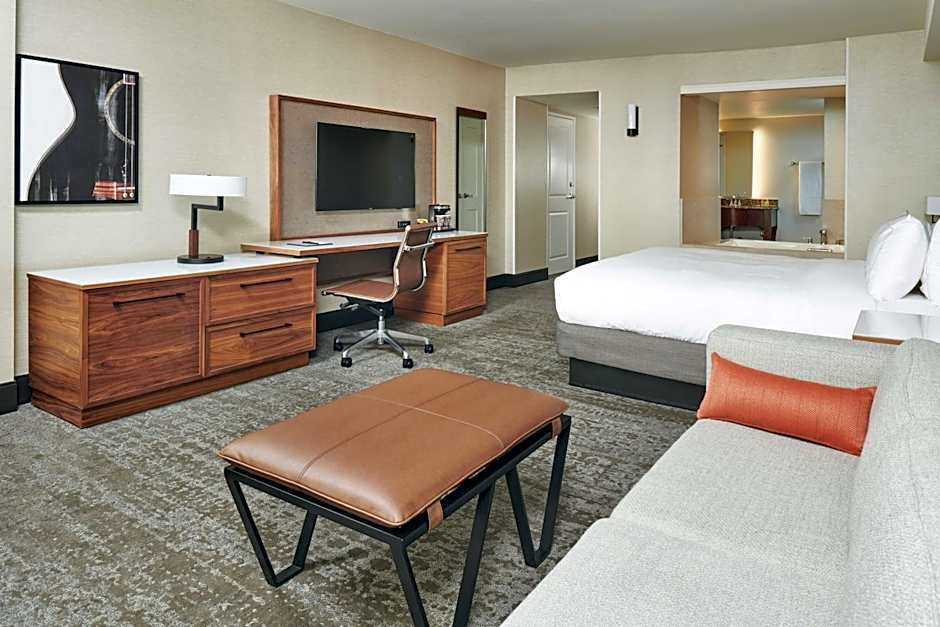 DoubleTree By Hilton Fullerton