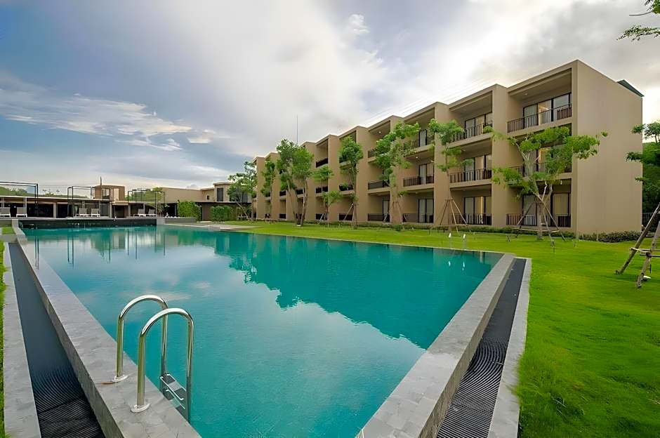 The Gallery Hotel Naiharn