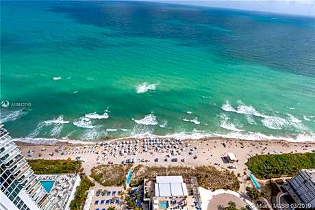 Life Resort on Miami Hollywood BeachFront by MRA