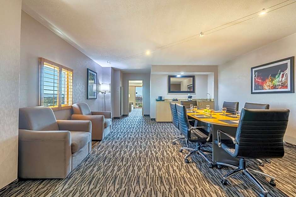 Embassy Suites by Hilton Convention Center Las Vegas