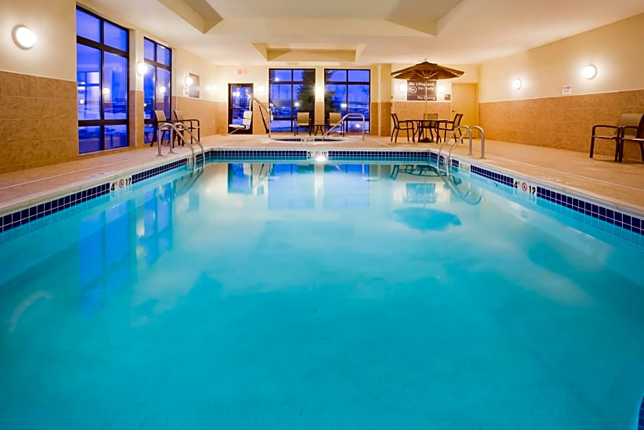 Hampton Inn Fairmont