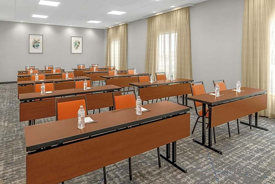 Fairfield Inn & Suites by Marriott Calhoun