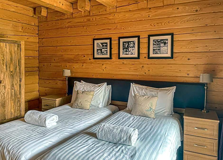 Glen Clova Lodges