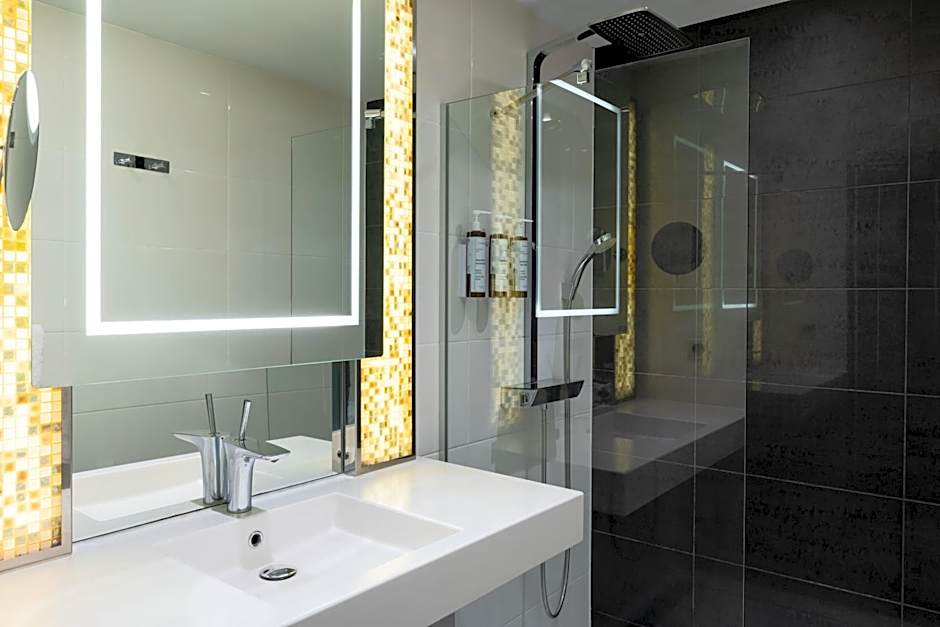 AC Hotel by Marriott Paris Porte Maillot