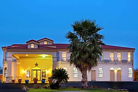 Days Inn by Wyndham Near Seaworld San Antonio