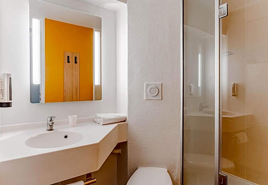 B&B HOTEL Poitiers 3 Futuroscope