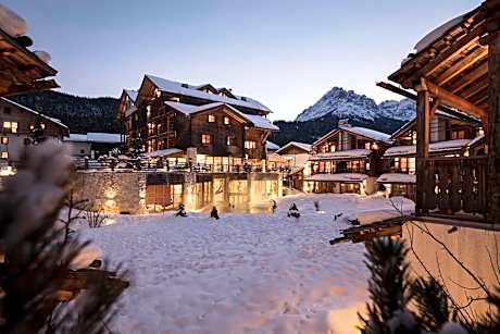 Post Alpina - Family Mountain Chalets