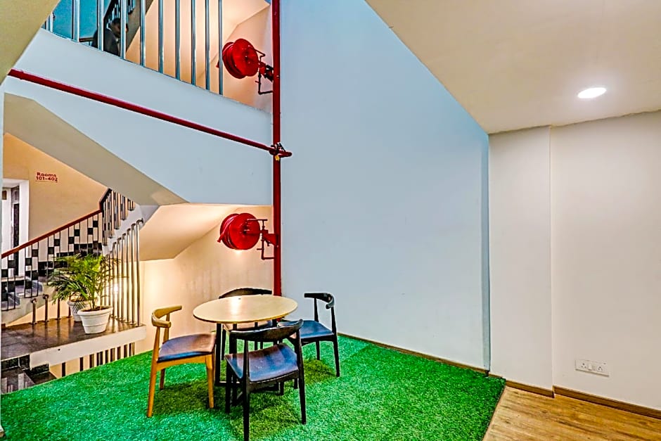 Townhouse Sector 30 Near Botanic Garden of Indian Republic