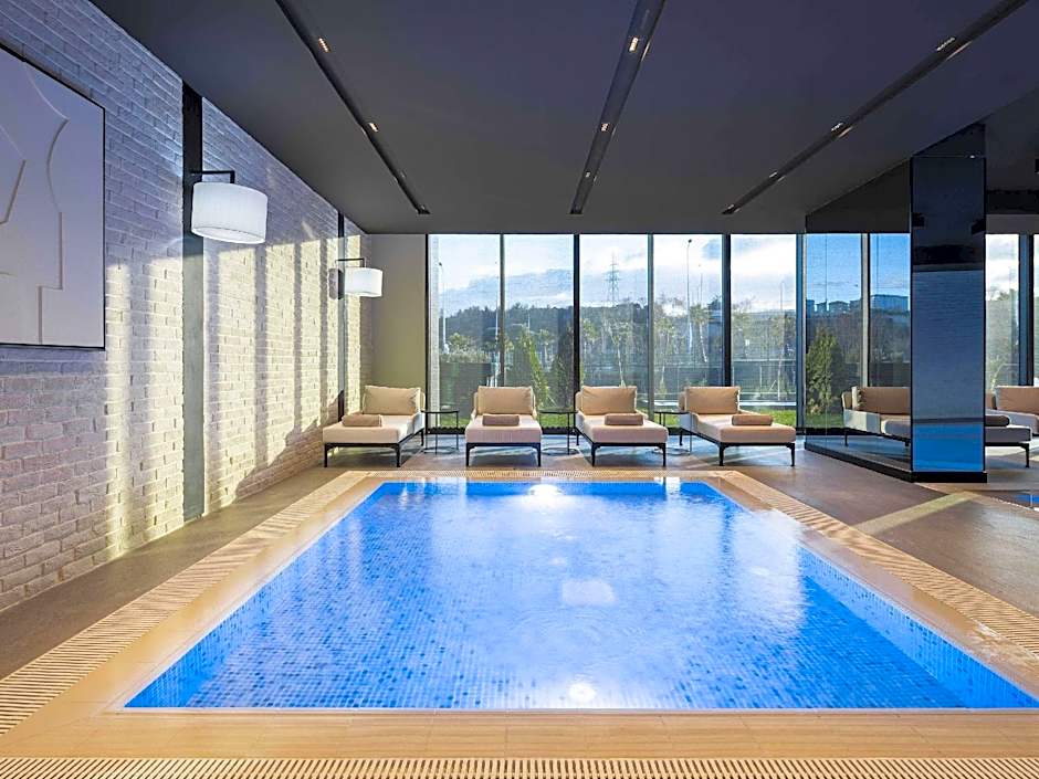 Movenpick Living Istanbul Camlivadi