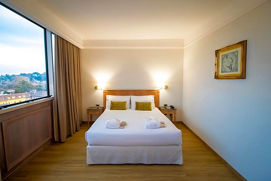 SHG Hotel De La Ville