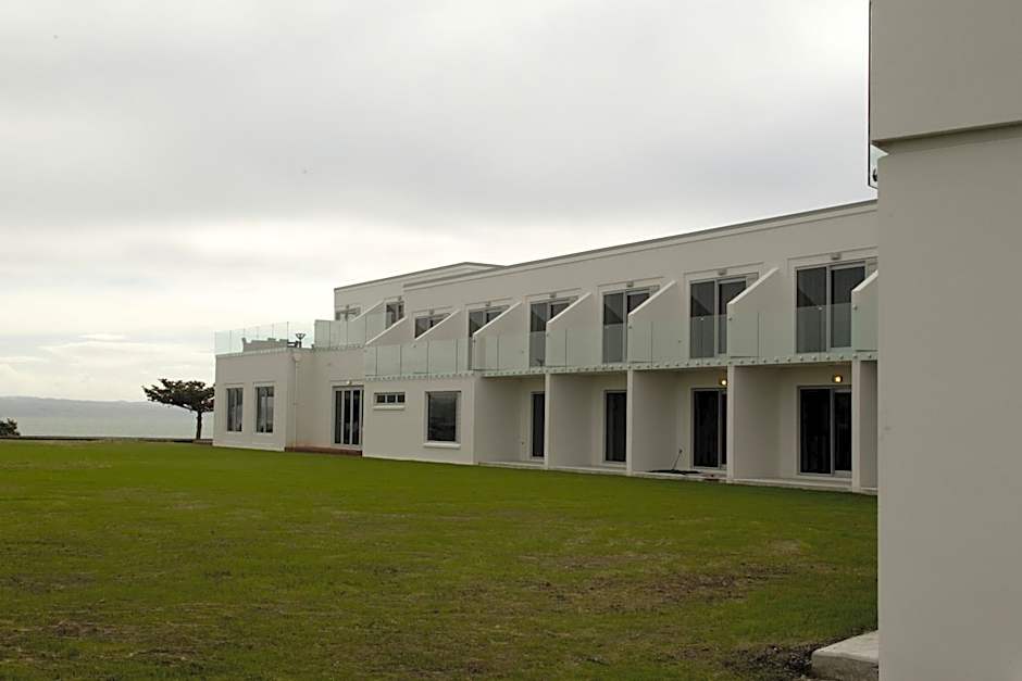 East Pier Hotel