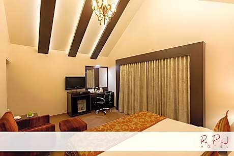 Penthouse Suite with King Bed