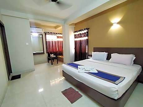 Hotel UK Palace Near Puri  Sea Beach By Morservices