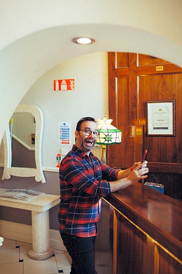 Charleville Lodge Hotel