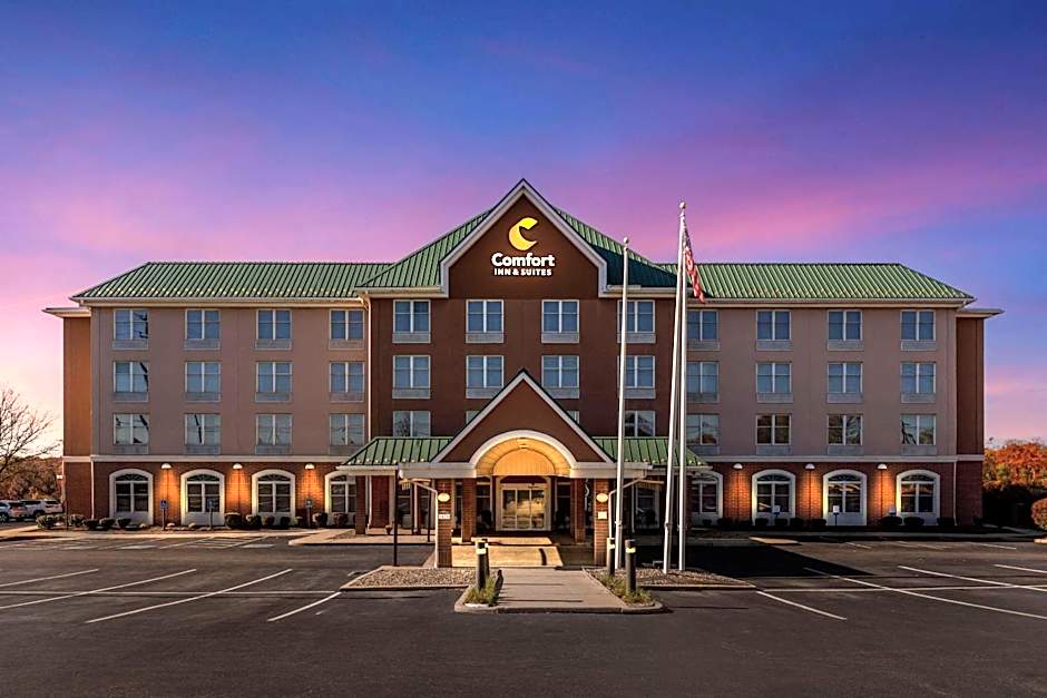 Comfort Inn & Suites Cuyahoga Falls - Akron