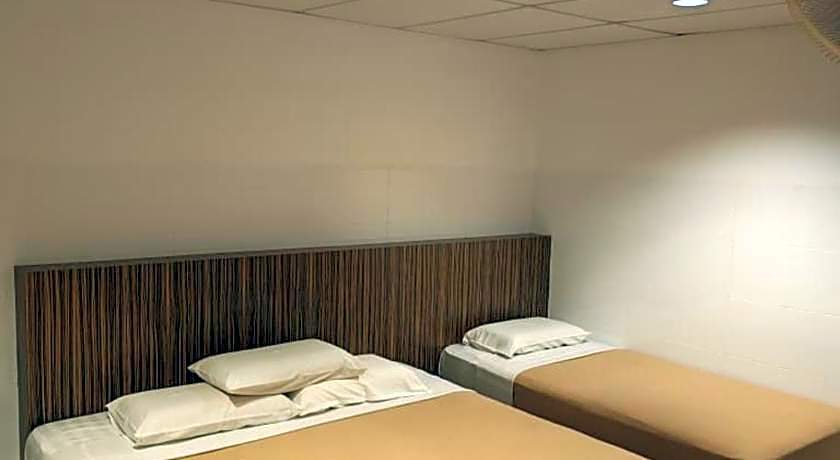 Comfort Two Hotel