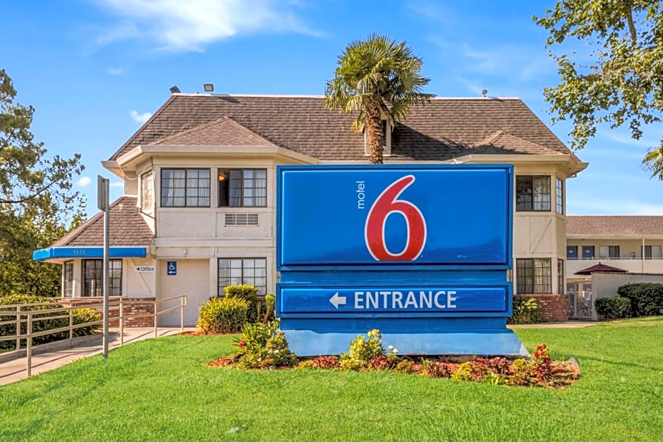 Motel 6-Fairfield, CA - North