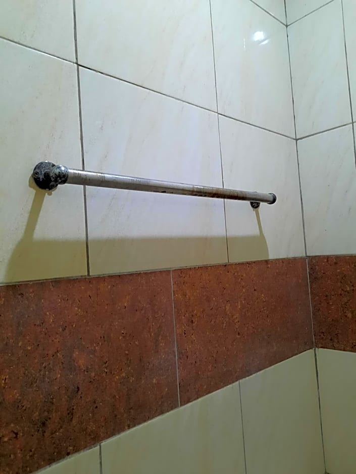 OYO 92469 Hotel Sahabat