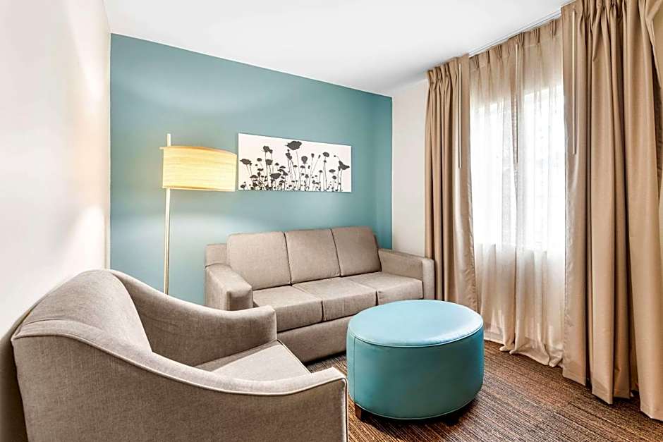 Sleep Inn & Suites