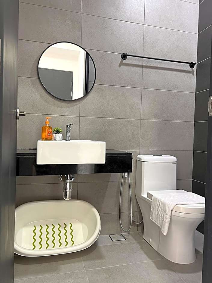 Georgetown Urban Family & Baby-Friendly Home with Skypool Seaview