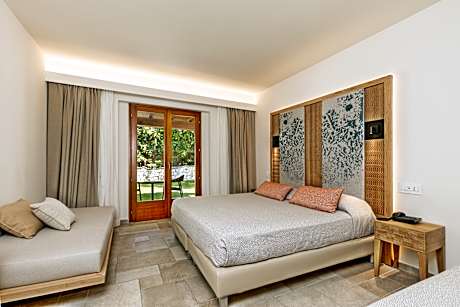 Classic in bouganvillea