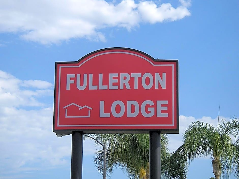 Fullerton Lodge