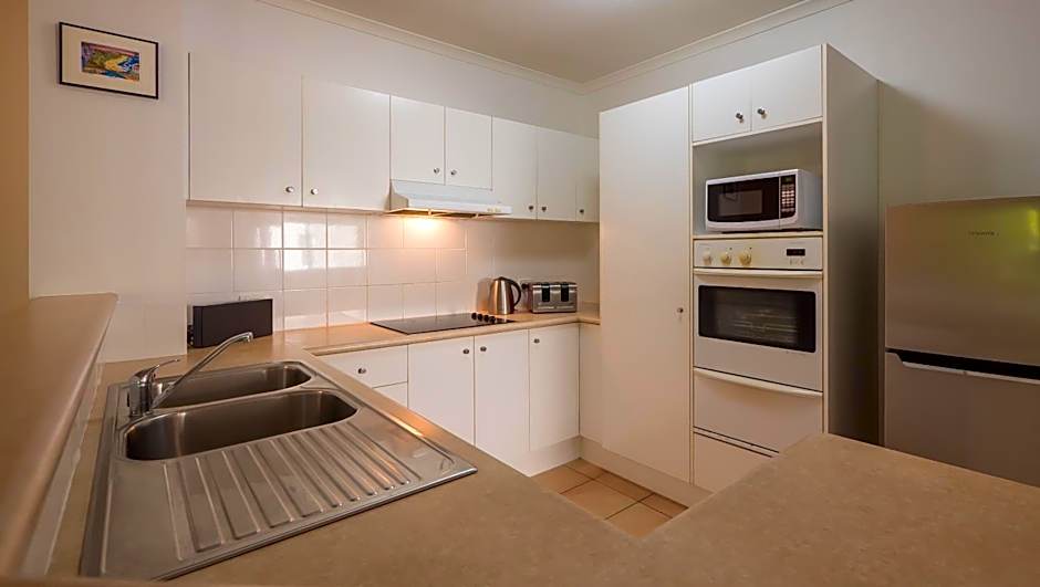 Sanctuary Lake Apartments