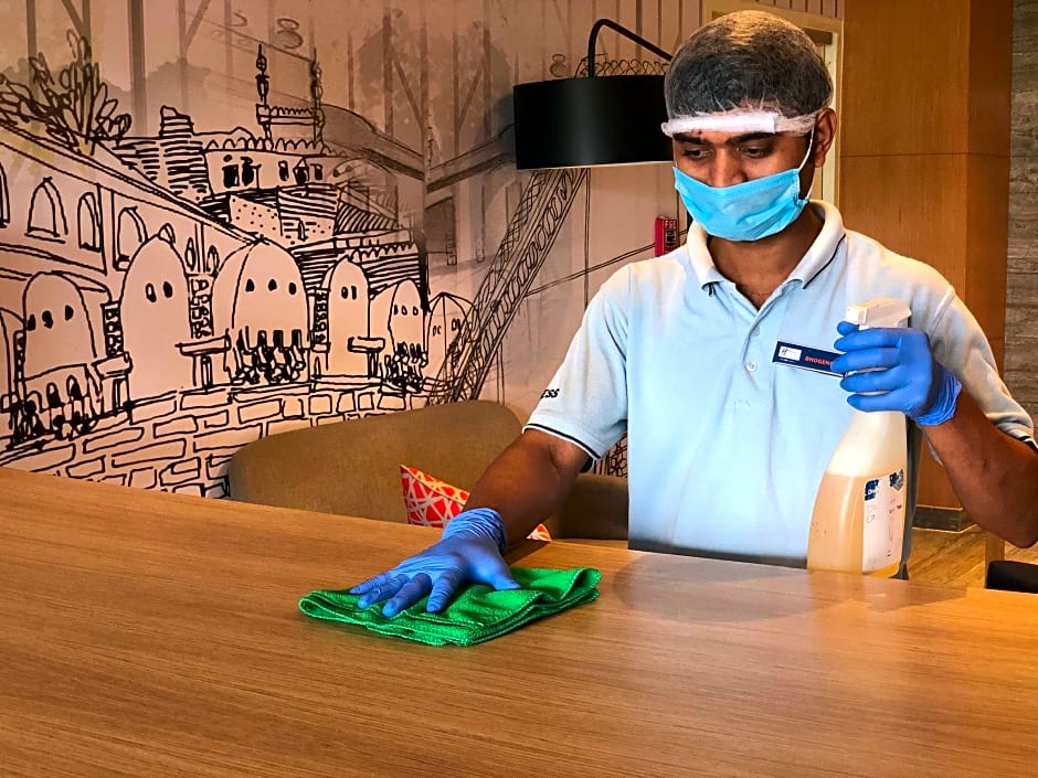 Holiday Inn Express Hyderabad Banjara Hills By IHG