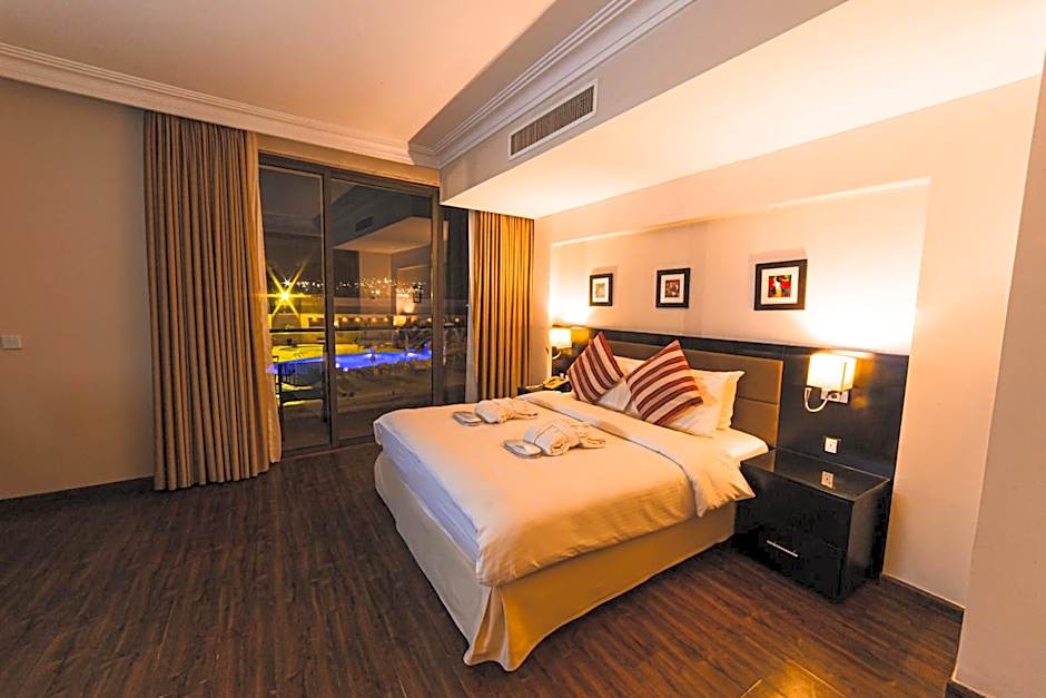 Photo 1 of 11 of Business Suite