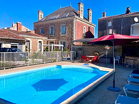 La Villa des Roses Gîte Chambres d'hôtes Piscine chauffée