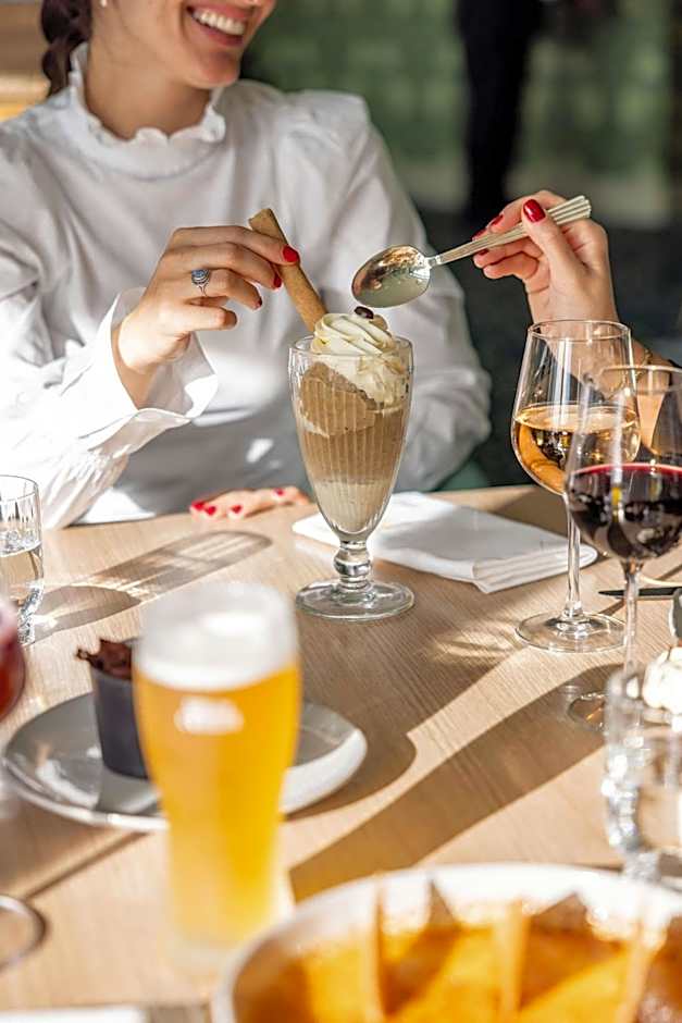 Le Meridien Beach Plaza