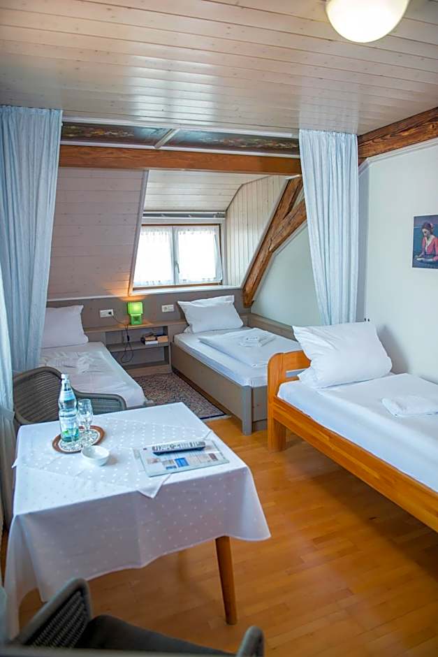 Gasthaus zum Löwen - Restaurant Akropolis