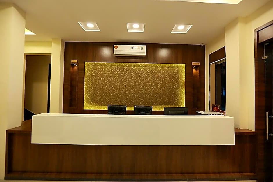 Hotel Anchal Villa By YB Hotels