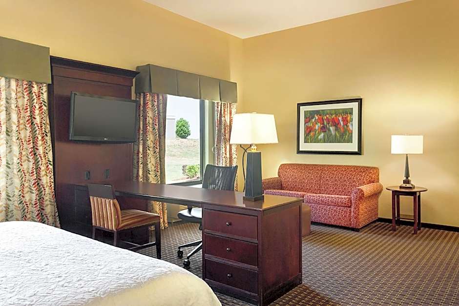Photo 1 of 7 of Studio 1 King Bed, Mobility Accessible, Roll in Shower