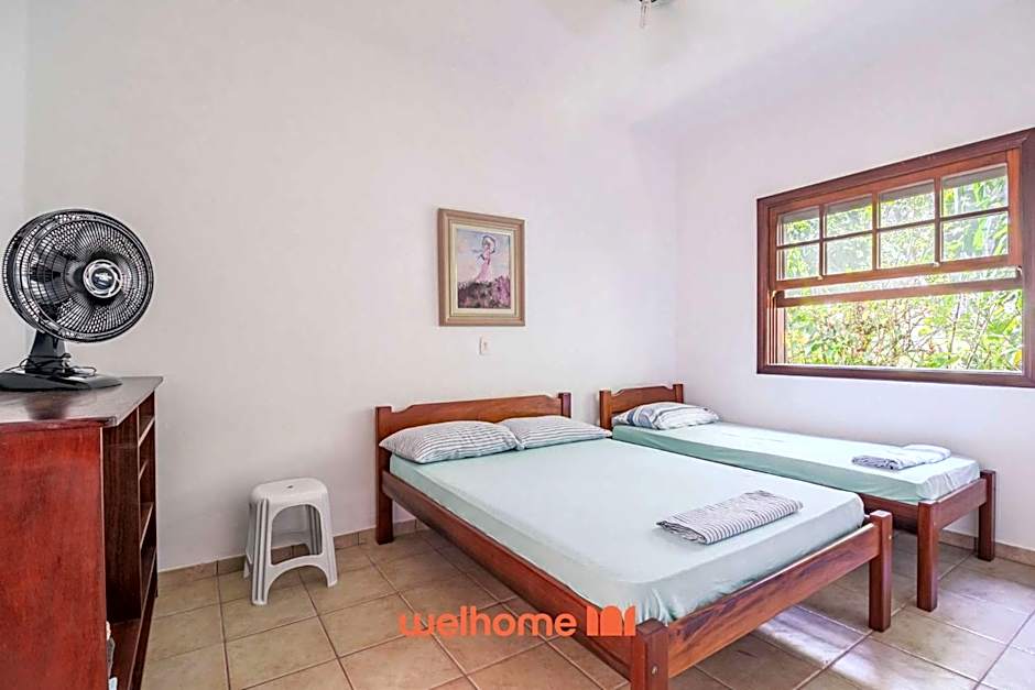 Casa em Ubatuba com área gourmet e acesso a rio