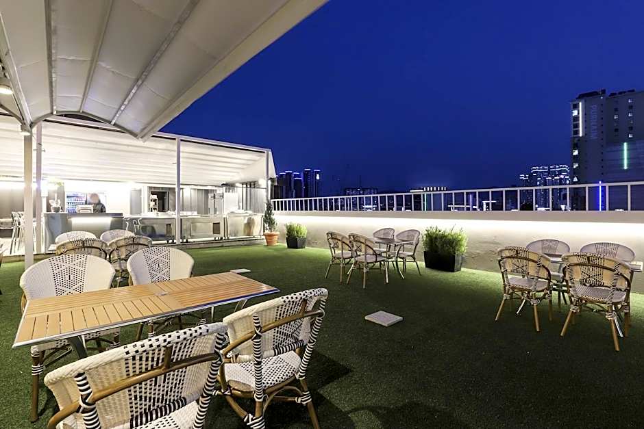 Dongdaegu Station Eastern Hotel