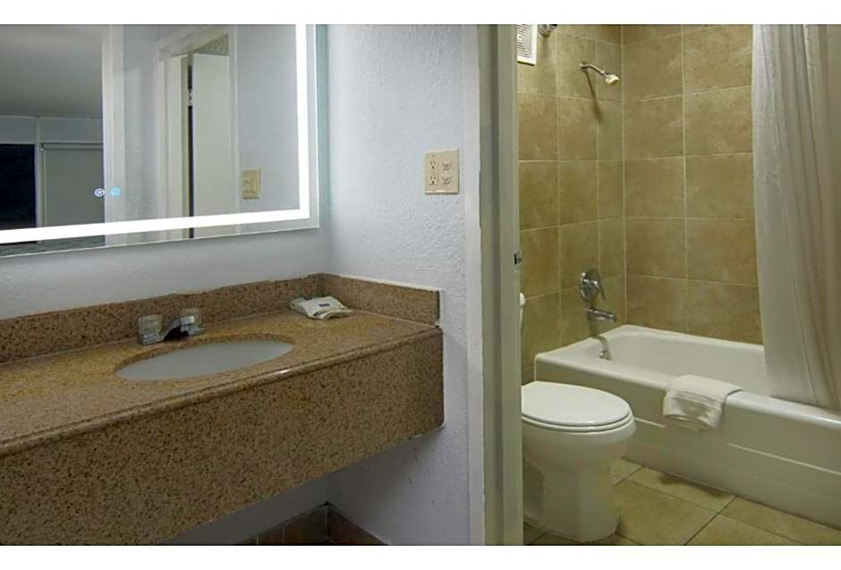 Motel 6 Mesquite, TX Town East