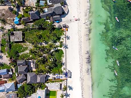 Shanuo Beach Bungalows