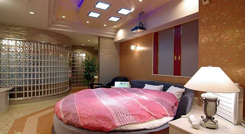 Shonan Sirene (Adult Only)