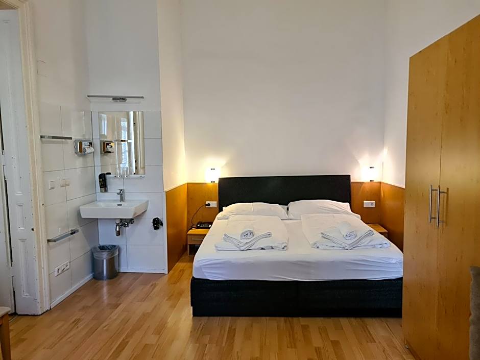 Pension Ani-Falstaff