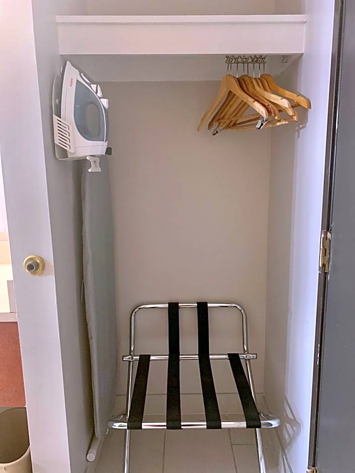 BridgePointe Inn & Suites by BPhotels, Lincoln I-80 & 27th St