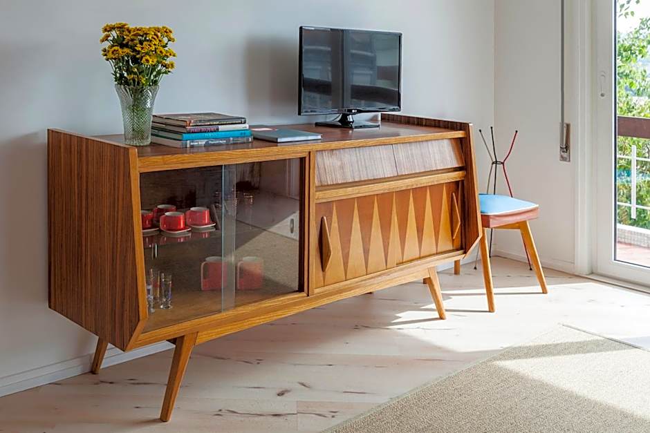 Spacious and Bright City Ap II