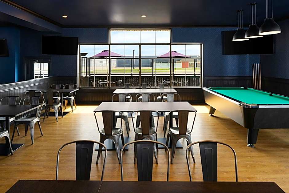 Four Points By Sheraton Edmonton South