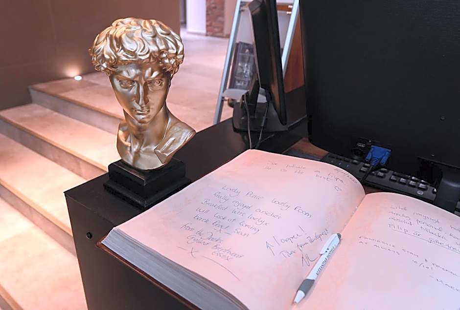 Alexandar Square Boutique Hotel