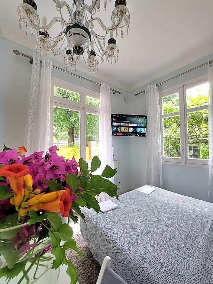 N1 Casa de Madrid - greenpeace line