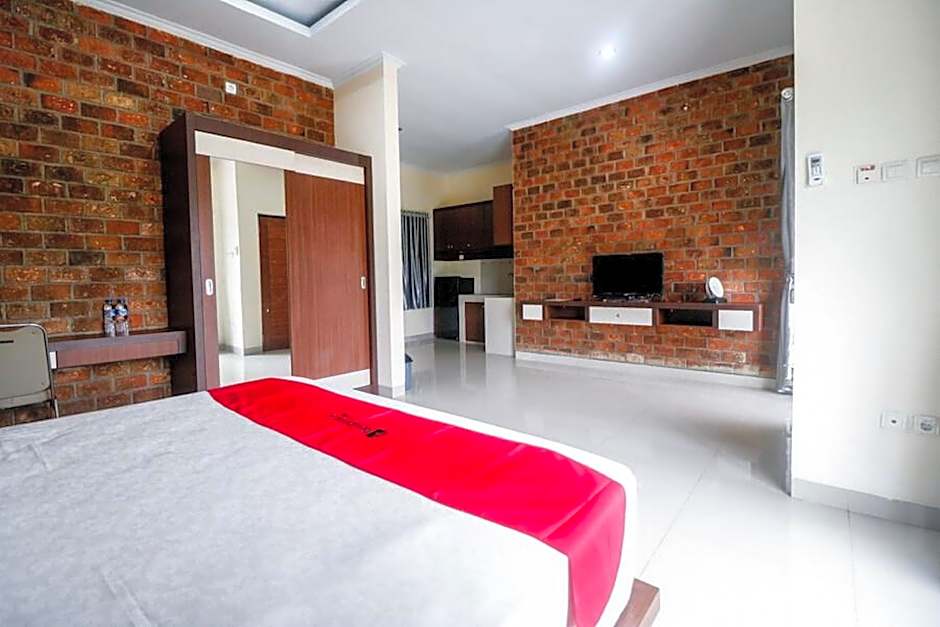 RedDoorz Plus near Kualanamu Airport Medan