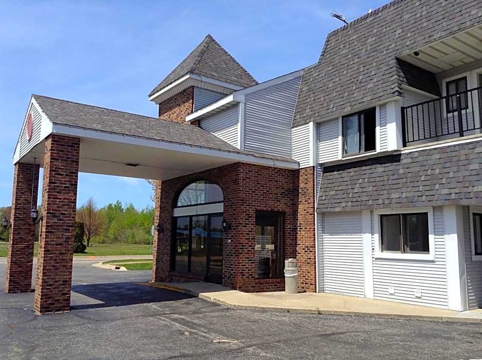 Days Inn by Wyndham Mackinaw City - Lakeview