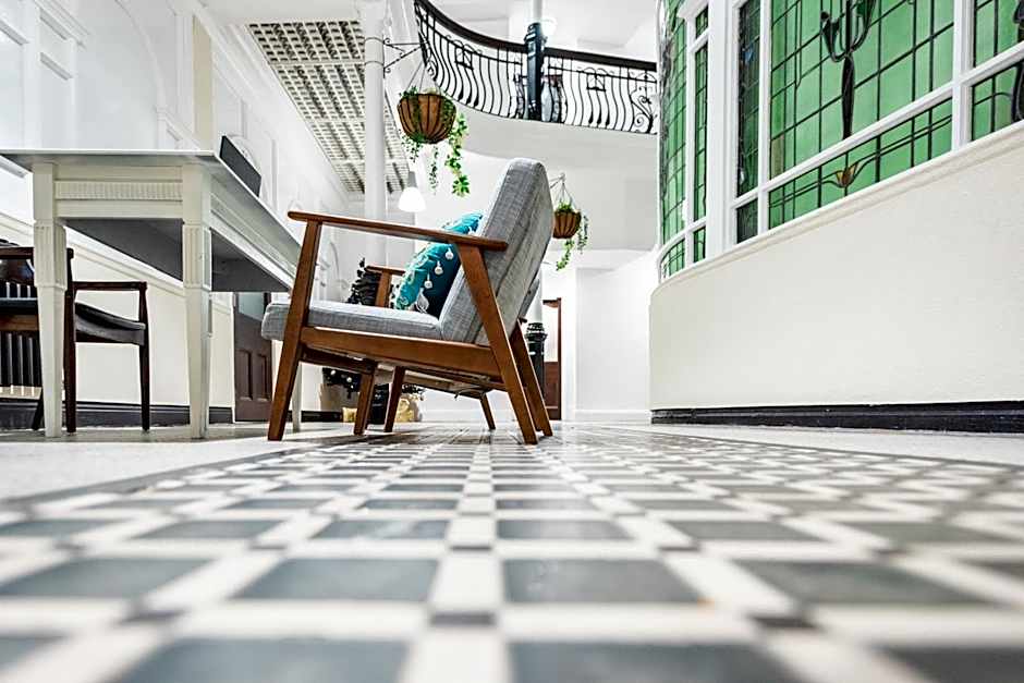 Terlon Apartments