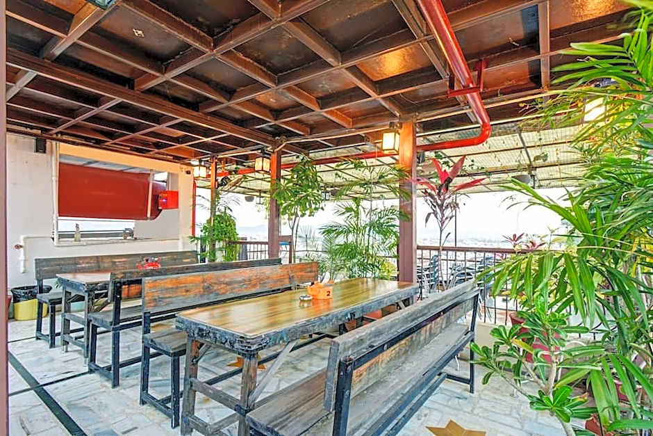 Hotel Udai Niwas - By The Lake